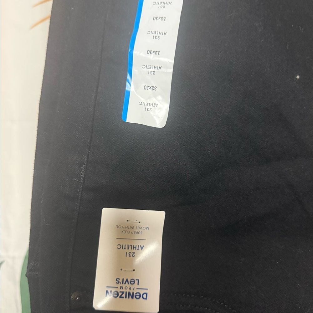 Levi's Black Athletic Pants - Picture 4 of 4